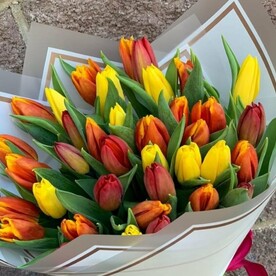Букет сочных тюльпанов