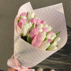Букет нежных тюльпанов