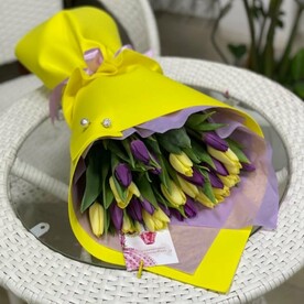 Букет тюльпанов «Контраст»
