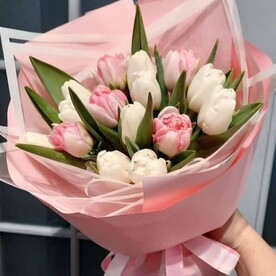 Нежный букет тюльпанов