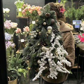 Новогодняя композиция из живой ели 02