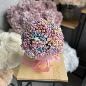 Коробочка из радужной гипсофилы от студии Mnogo Tsvetov