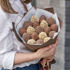 Букет из клубники в  бельгийском шоколаде