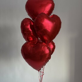 5 фольгированных сердце с гелием