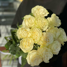 Белые розы Эквадор