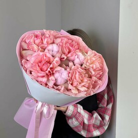 Букет королевских роз