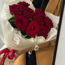 Букет из 9 красных роз