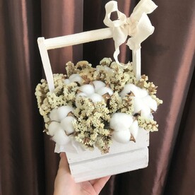 Композиция из сухоцветов