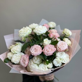 Букет из пионовидных роз