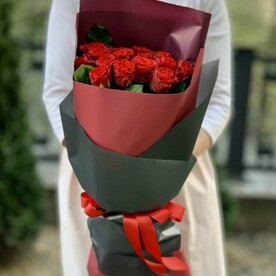 Букет 15 красных роз
