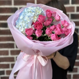 Баблгам новый гортензия и пион роза