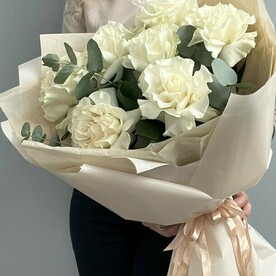 Французские розы с эвкалиптом