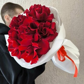 Красная французская роза 9 шт
