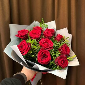 Букет из красных роз