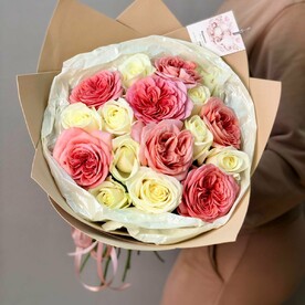 Букет  пионовидные розы "Небо Лондона"