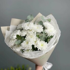 Букет ажурных хризантем