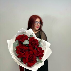 Букет французских роз с эвкалиптом