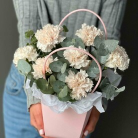 Композиция-комплимент в сумочке