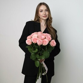 Моно букет из роз  15 шт