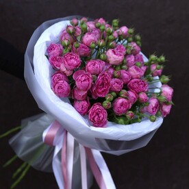 Моно букет из кустовой розы Мисти