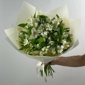 Букет из альстромерий