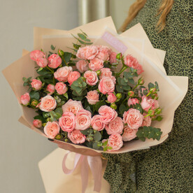 Букет пионовидных роз «Влюбленность»