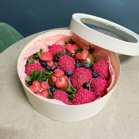 Клубничный бокс "Ранняя весна"