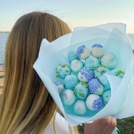 Клубничный букет "Нежное послание"