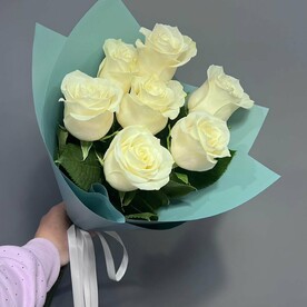 Моно букет из белых роз