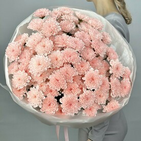 Букет персиковых хризантем