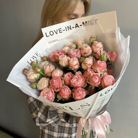 Кустовые пионовидные розы