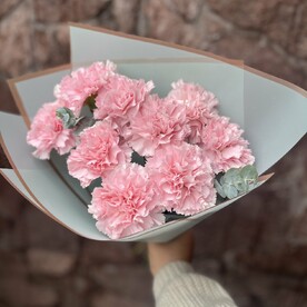 Диантусы с эвкалиптом