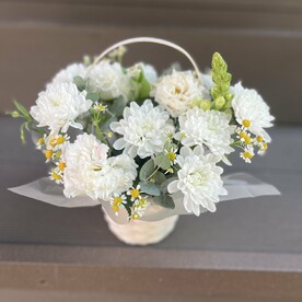 Цветы в корзиночке