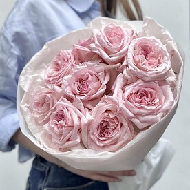 Букет «Роскошный розовый» из парфюмированных пионовидных роз