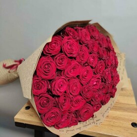 41 длинная красная роза 70 см