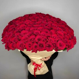 Букет из 121 длинной красной розы 80 см