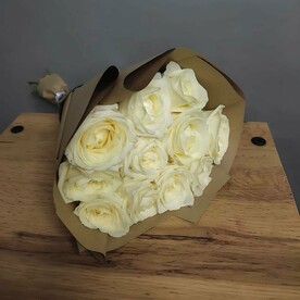 Букет из 11 белых роз