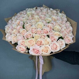101 нежно-розовая роза талея 60 см