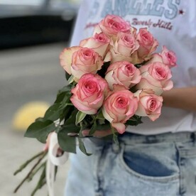 11  роз Джумилия