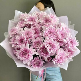 Букет из 7 кустовых сиреневых Хризантем