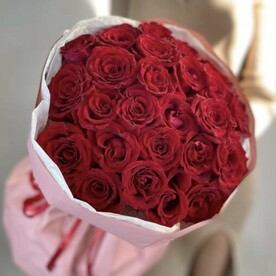 Монобукет из 25 красных ароматных роз