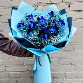 Букет космических орхидей