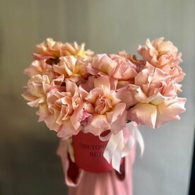 Большой букет французских роз