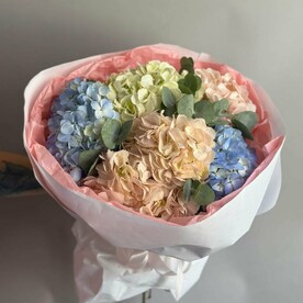 Букет гортензии и эвкалипта микс