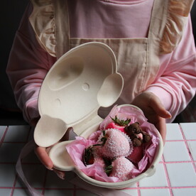 Клубника в шоколаде с мишкой