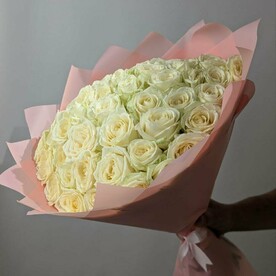 Розы белые 51шт 60см