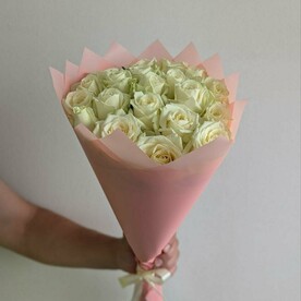 Розы белые 21шт 50см