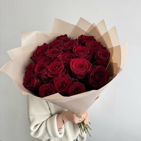 Красные розы 21шт 70см