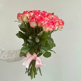 Монобукет из 31 розы джумилия 50см