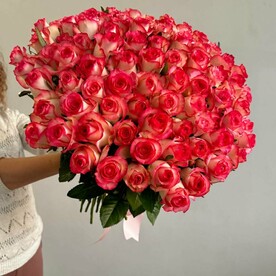 Монобукет из 101 розы джумилия 50см